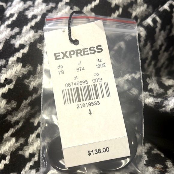 Express One-Button Houndstooth Blazer - Picture 7 of 9